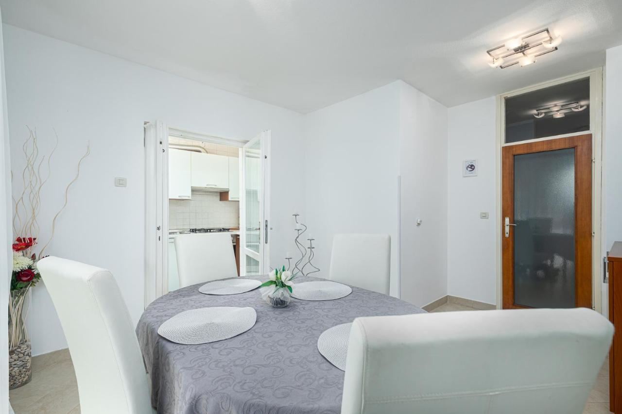 Apartamento Dea B4+1 Poreč Exterior foto